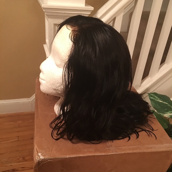 **SOLD** Frontal Wig - Picture 5 of 8